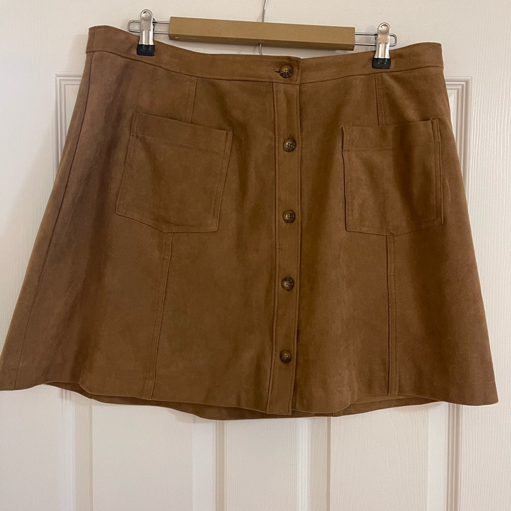 Abercrombie & Fitch suede button down skirt, XL, functional pockets